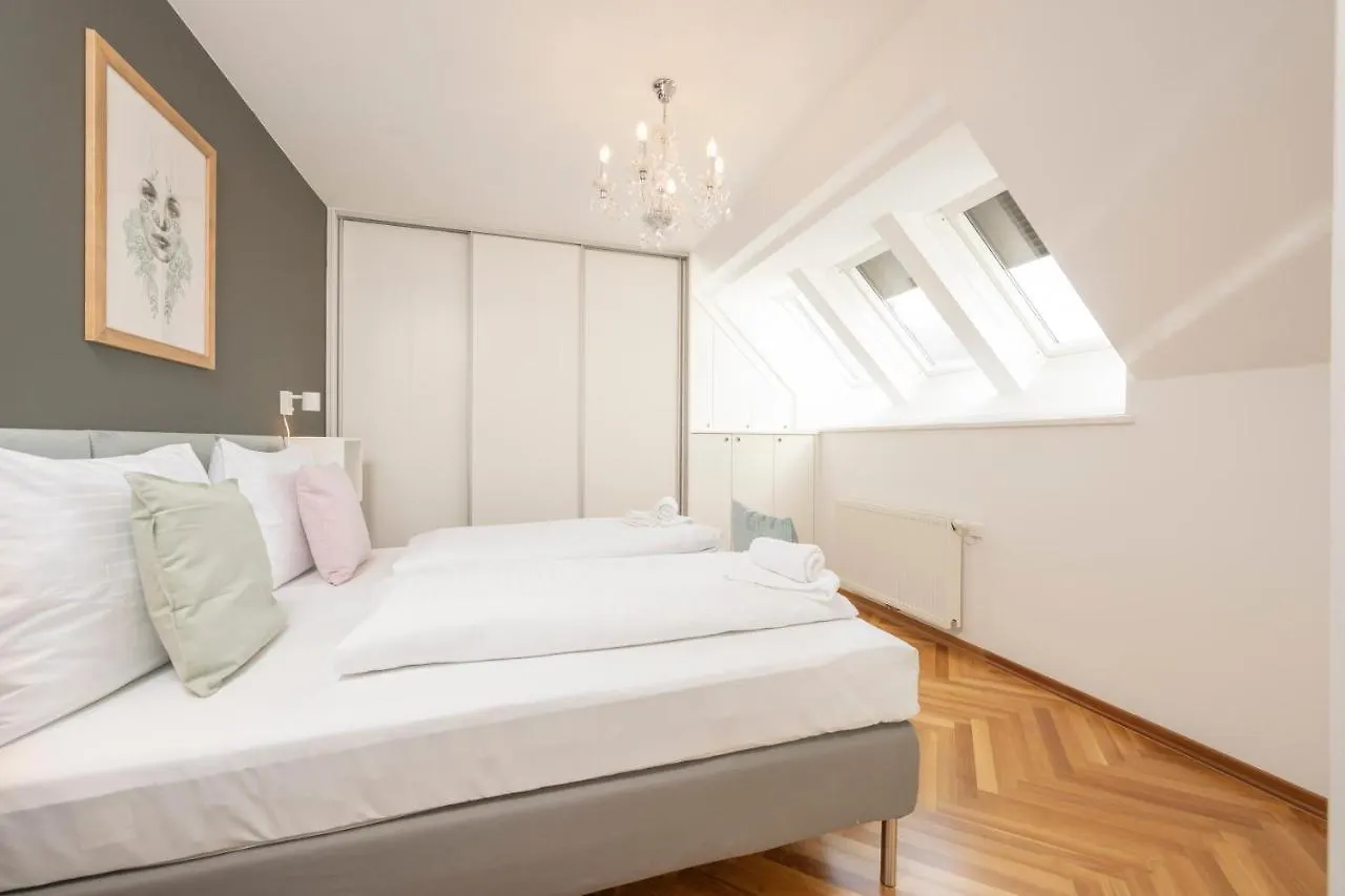 Penthouse Staatsoper Apartment Vienna Austria