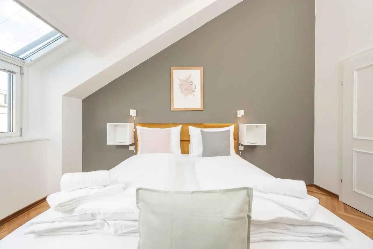 Penthouse Staatsoper Apartment Vienna 0*,  Austria