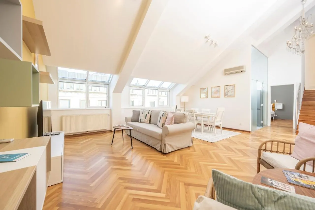 Penthouse Staatsoper Apartment Vienna