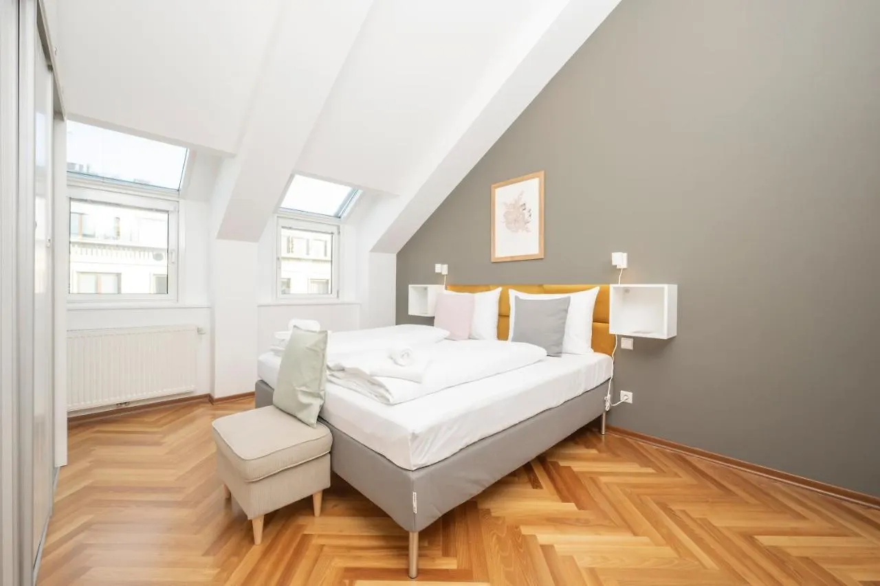 Penthouse Staatsoper Apartment Vienna