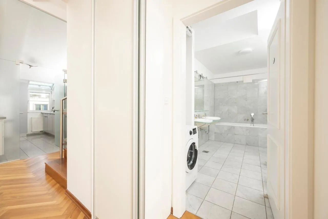 Penthouse Staatsoper Apartment Vienna 0*,