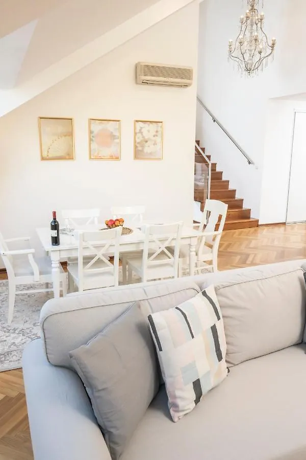 Penthouse Staatsoper Apartment Vienna